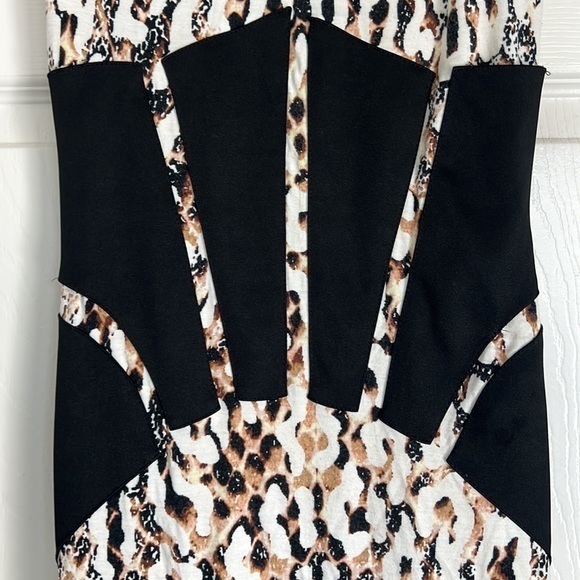 BEBE STRETCHY MIDI‎ DRESS - Picture 7 of 13